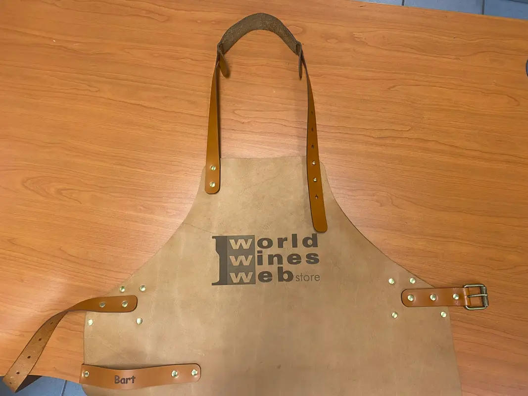 tablier en cuir personnalise world wines web