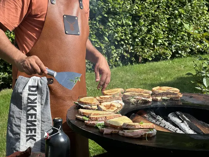 tablier en cuir personnalisé barbecue