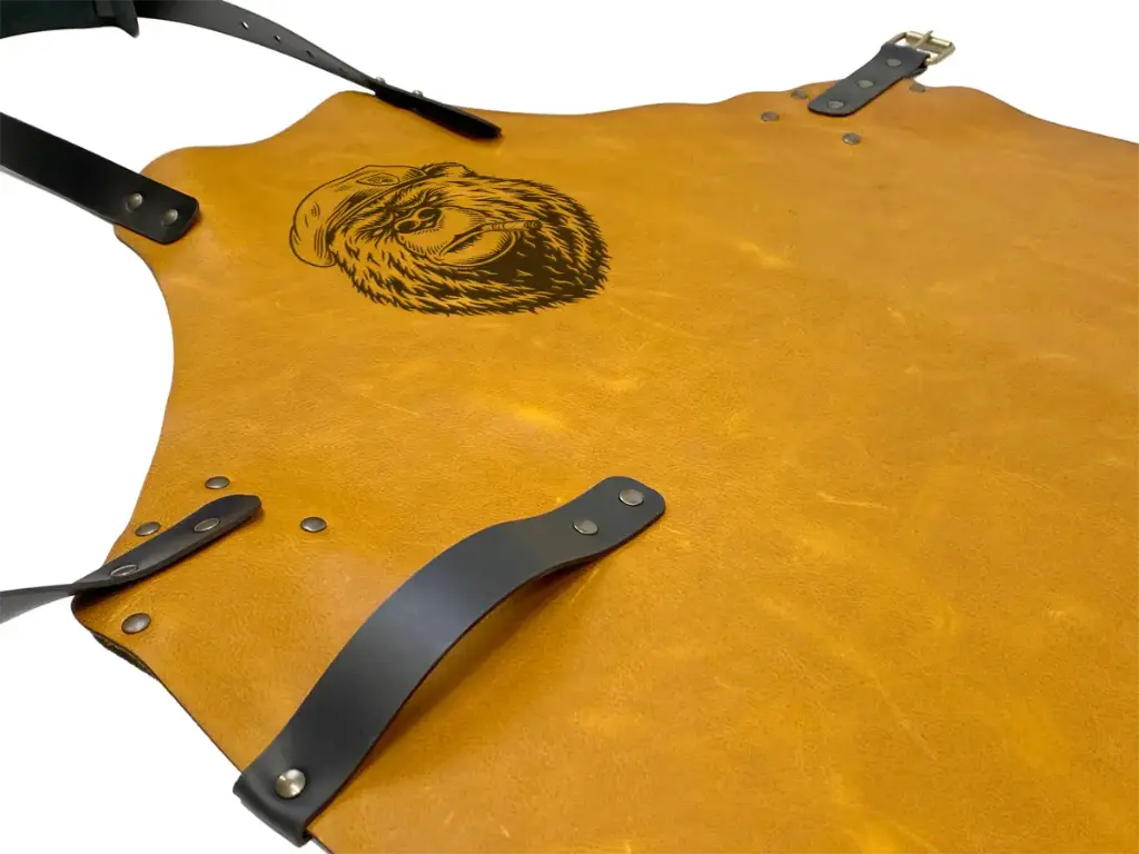 Tablier en cuir personnalisé avec motif d’ours